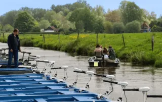 location d'une barque à moteur électrique dans les marais Audomarois à Au Bon Accueil, Salperwick (62)