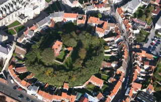 vue du ciel de la motte castrale à Saint-Omer (62)